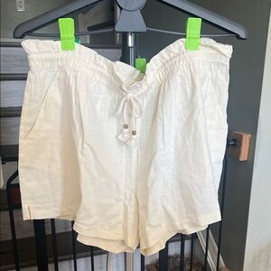 Hang Ten Women's Cream Shorts